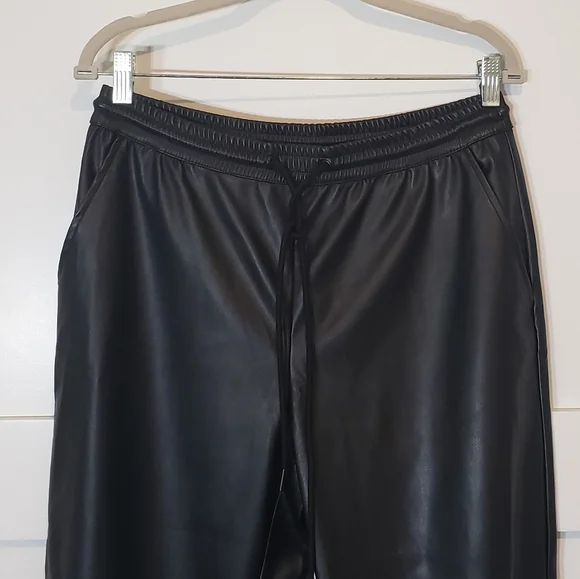 A New Day Vegan Black Leather Joggers Pants Size Medium Stretch Brand New - Picture 4 of 15